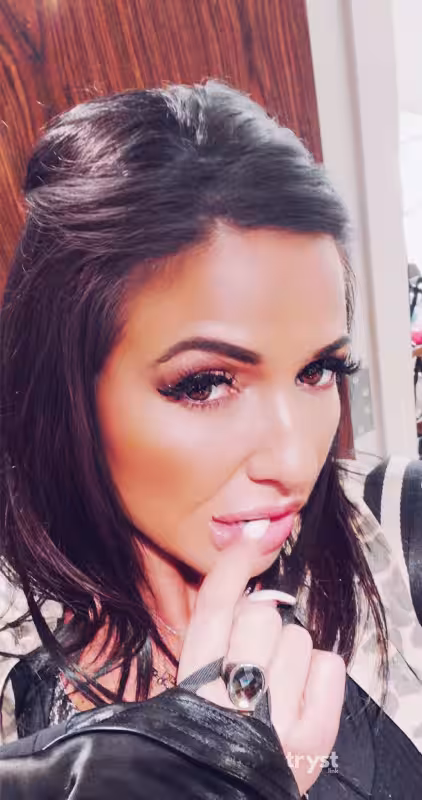 Escort Maya in Cherry Hill, NJ