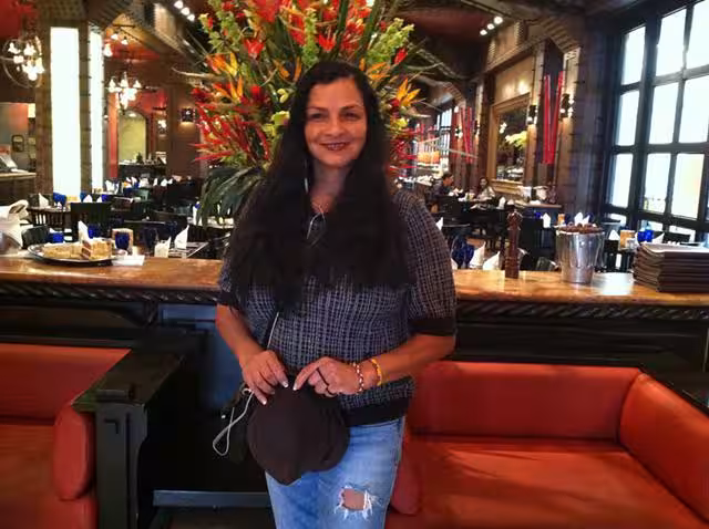 Escort/Massage Colombia in Chicago, IL