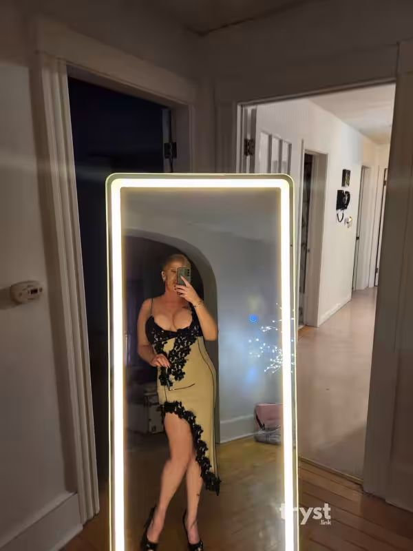 Escort Sloane Bardot / Charlie Fox / Penley Duke in Worcester, MA